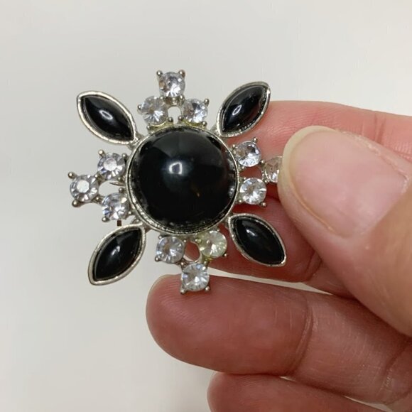 2 Floral Pins / Brooches - Picture 5 of 7